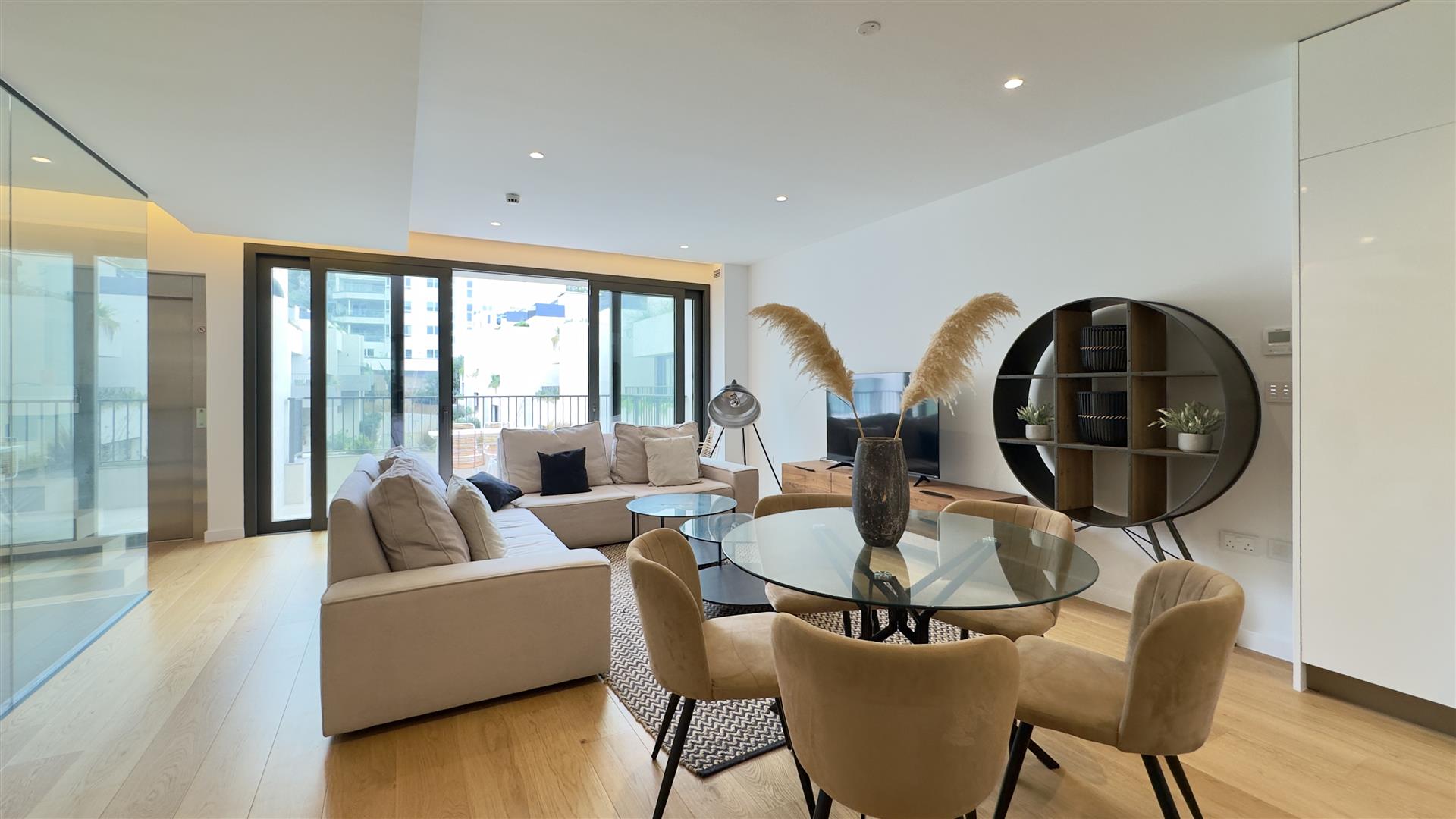 Image of House - 4 Bedrooms - 4 Bathrooms for Sale in North Gorge-Gibraltar, Image 3